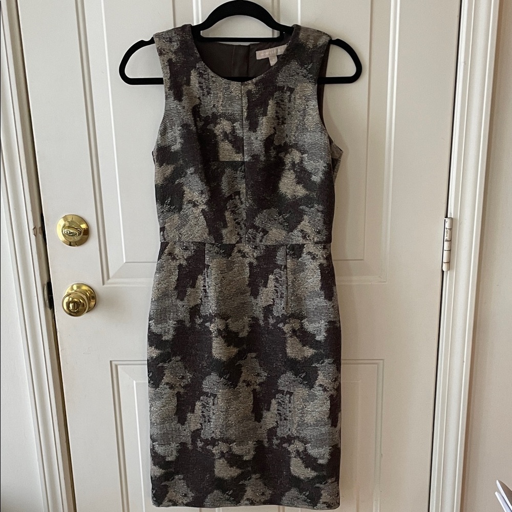 Sleeveless Camouflage Sheath Dress in Gray and Black Banana Republic Size 2
